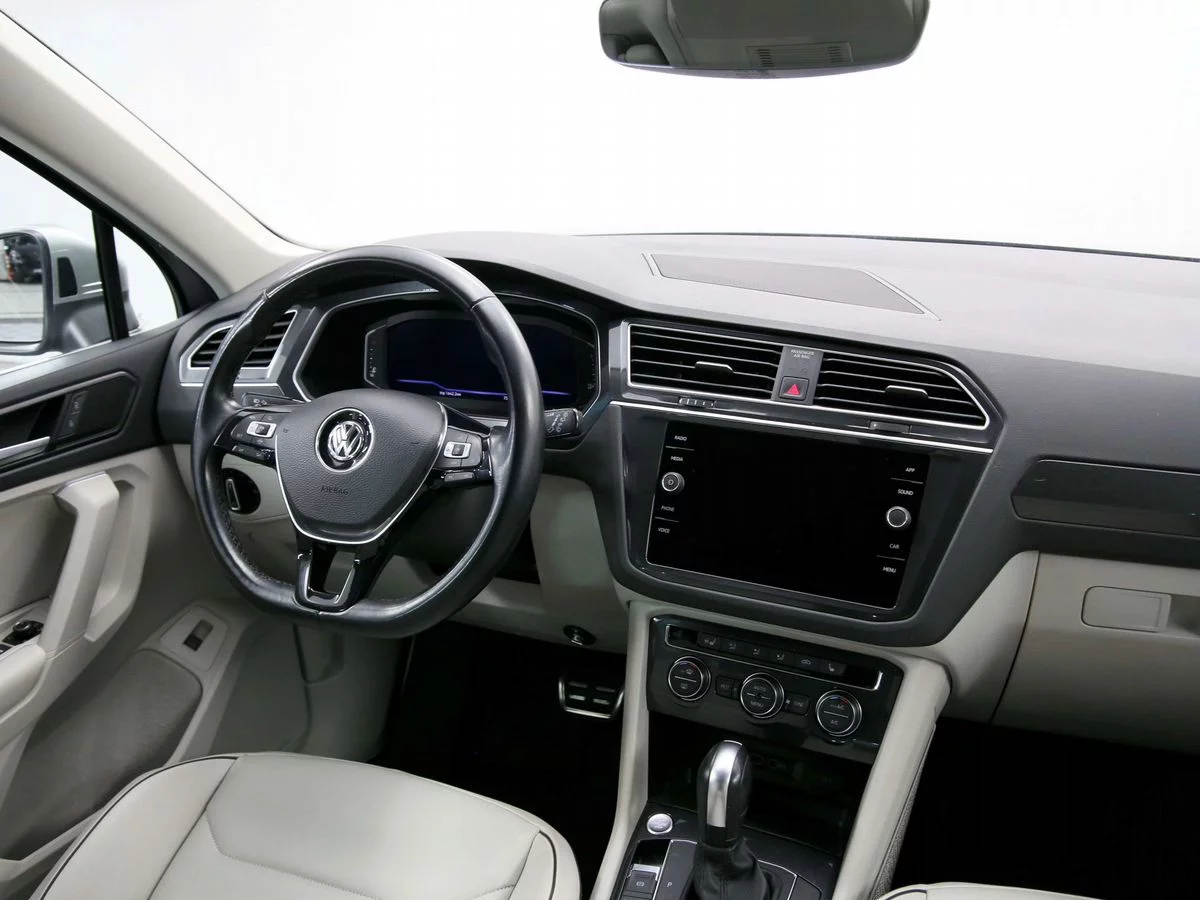 Volkswagen Tiguan 2019 1.4 AMT (150 л.с.) 4WD Exclusive c пробегом - фото 14